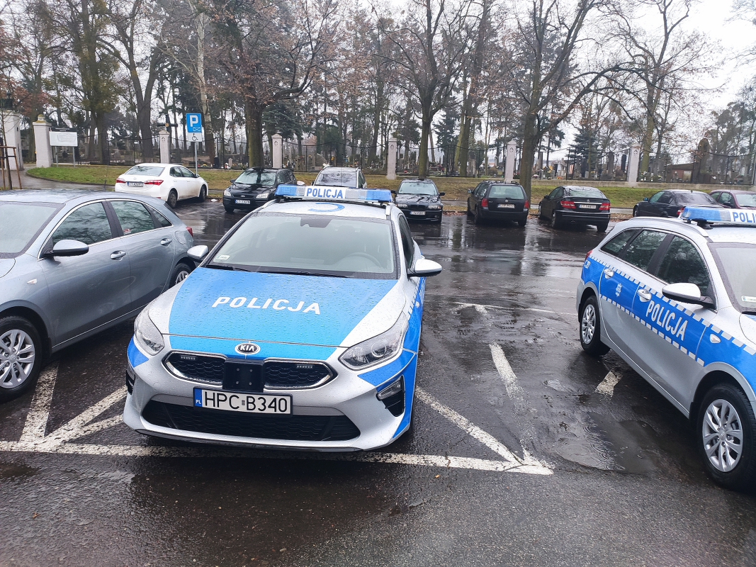 Policja Toruń Nowe radiowozy dla toruńskich policjantów